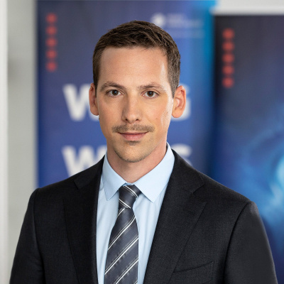 Dr. Julian Stenmanns Dr. Julian Stenmanns
